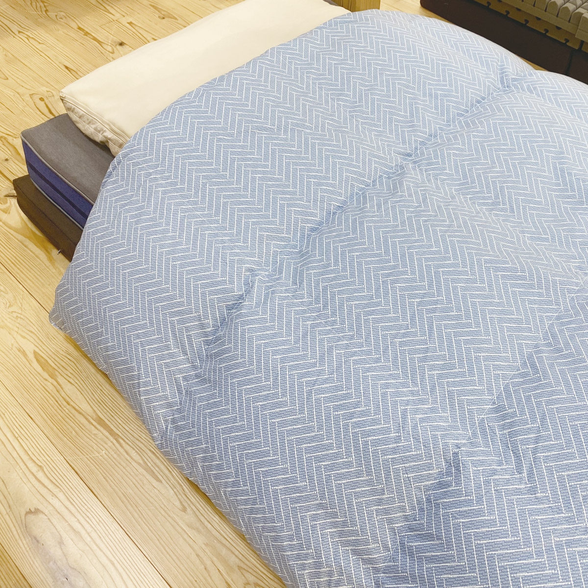 エアロカーボン合繊ふとん